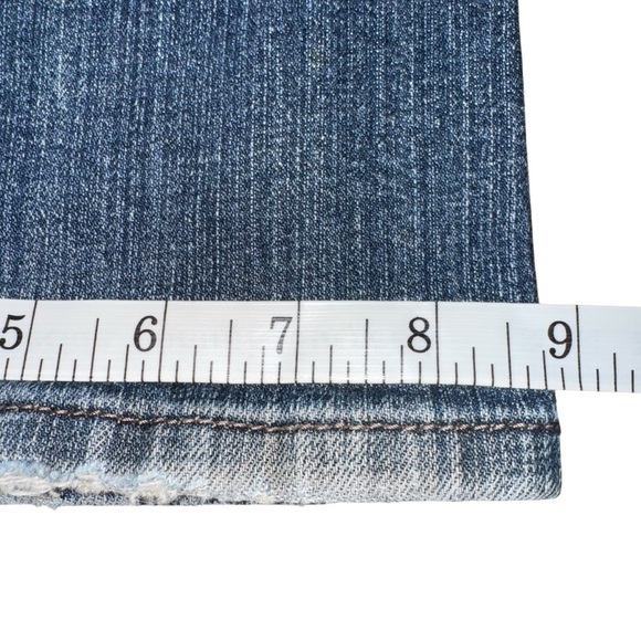 Levi’s 550’s Women’s 12 Short 32x29 Relaxed Bootcut Faded Dark Wash Med Rise - Picture 9 of 9